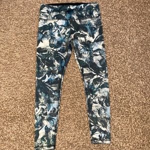 Green/Teal Leaf Pattern Leggings